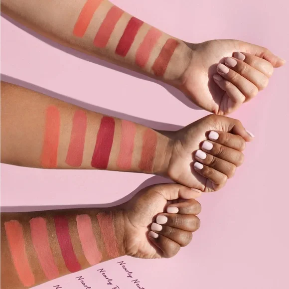 Rare Beauty Stay Vulnerable Liquid Eyeshadow Nearly Berry - Picture 8 of 8